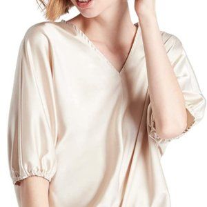 Women's V-neck front wide edge sleeve blouse